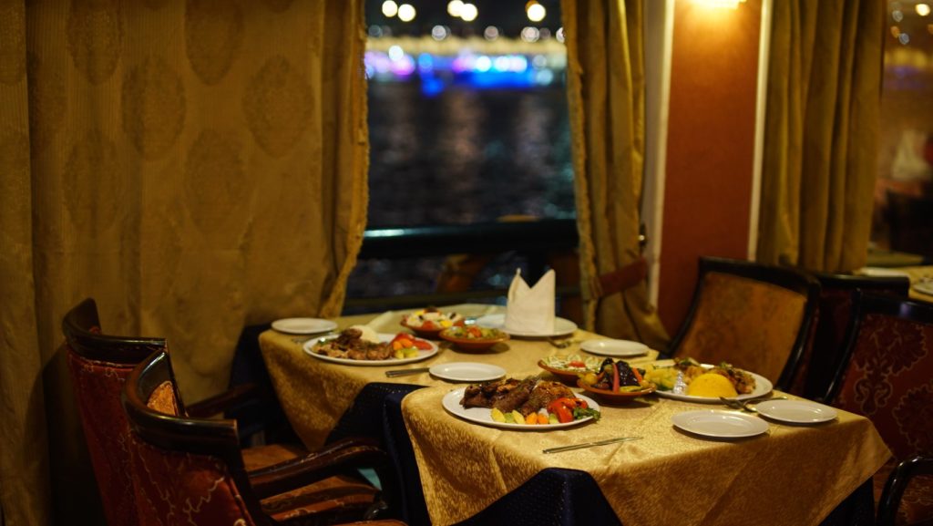 dinner cruise nile cairo